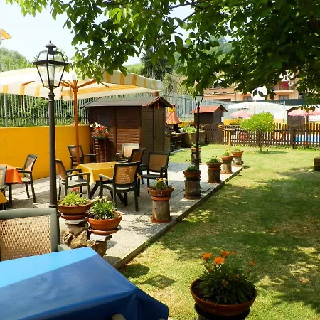 Residence Le Betulle 公寓式酒店 Cisterna dʼAsti