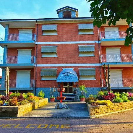 Residence Le Betulle Cisterna dʼAsti